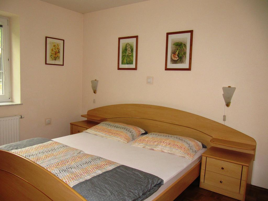 Apartment Vintgar Slovenska Bistrica Bagian luar foto